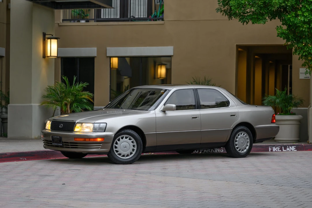 1992 Lexus LS 1st Gen - Image 2 of 31