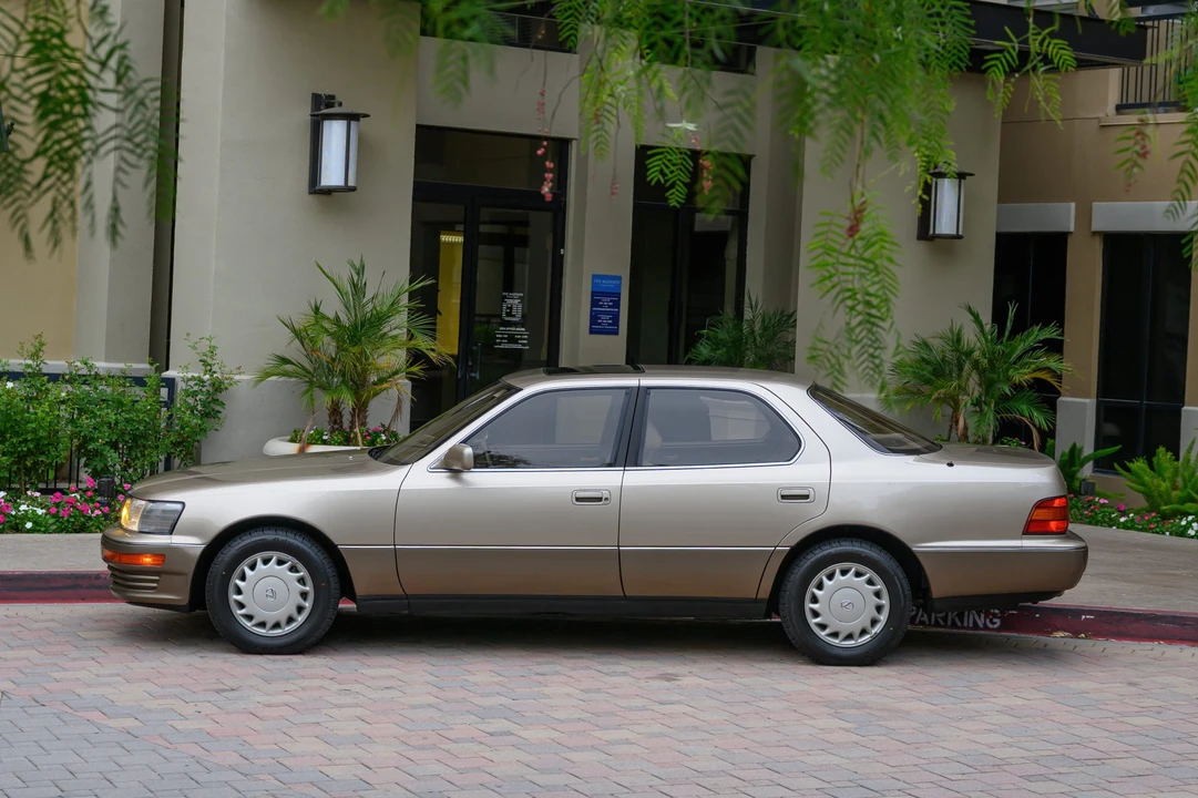 1992 Lexus LS 1st Gen - Image 20 of 31
