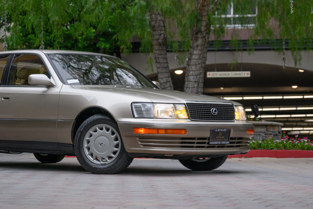 1992 Lexus LS 1st Gen - Image 28 of 31