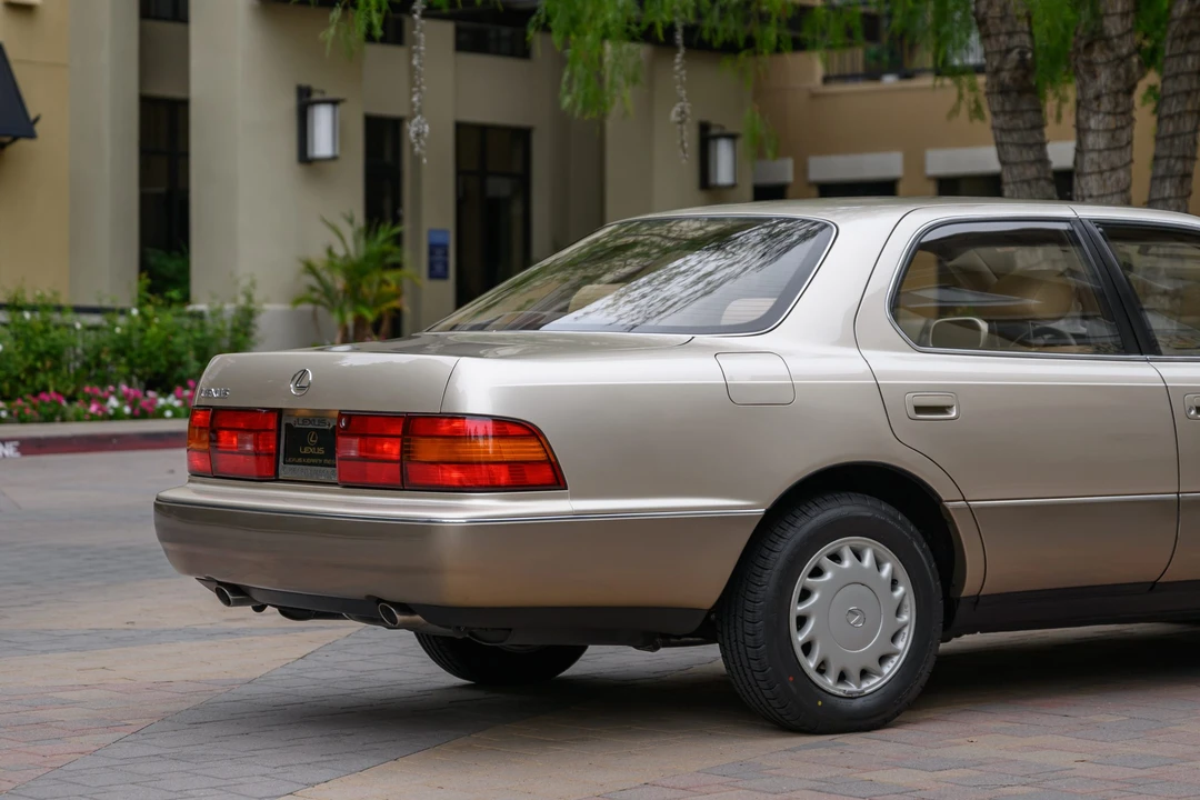 1992 Lexus LS 1st Gen - Image 29 of 31