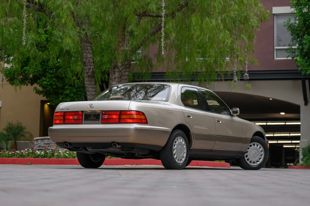 1992 Lexus LS 1st Gen - Image 14 of 31