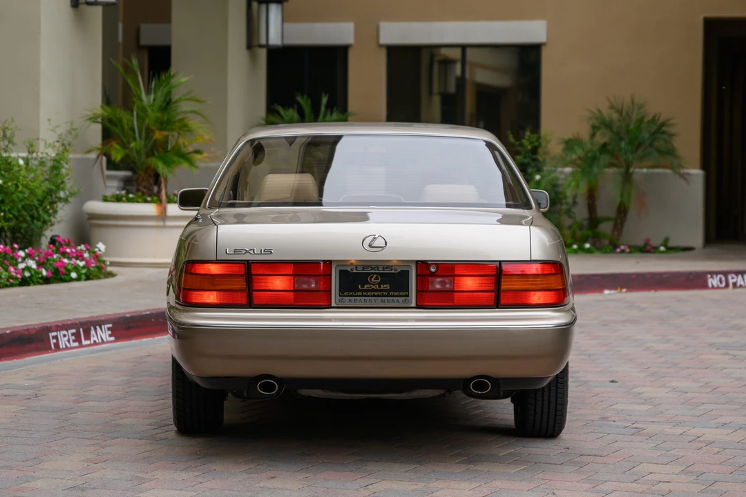 1992 Lexus LS 1st Gen - Image 15 of 31