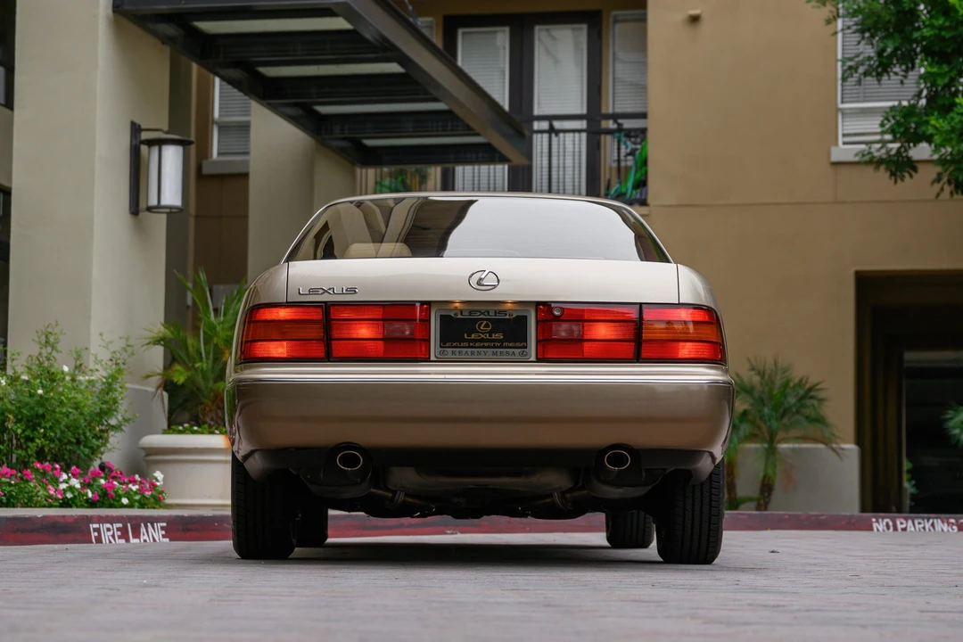 1992 Lexus LS 1st Gen - Image 16 of 31