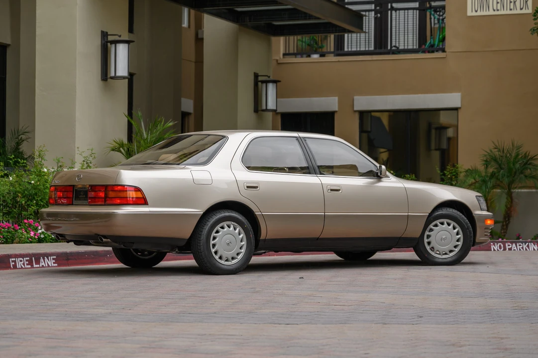 1992 Lexus LS 1st Gen - Image 12 of 31