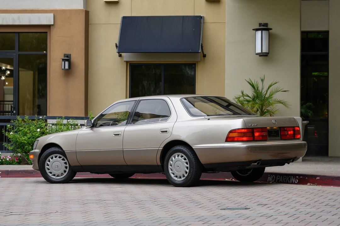 1992 Lexus LS 1st Gen - Image 18 of 31
