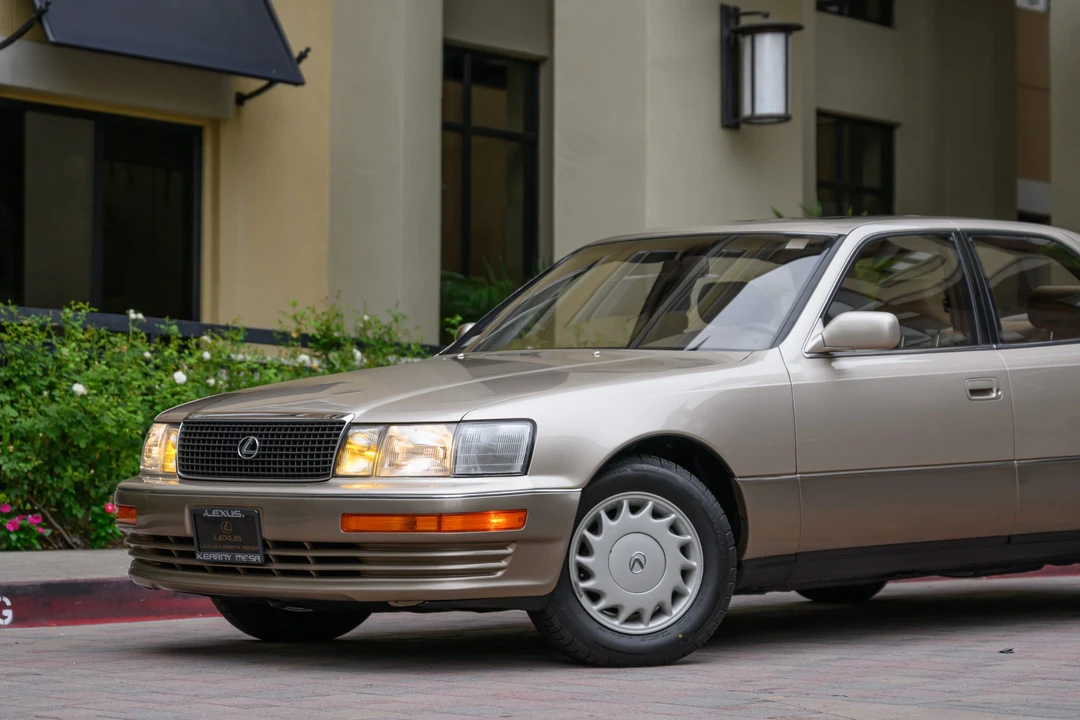 1992 Lexus LS 1st Gen - Image 26 of 31