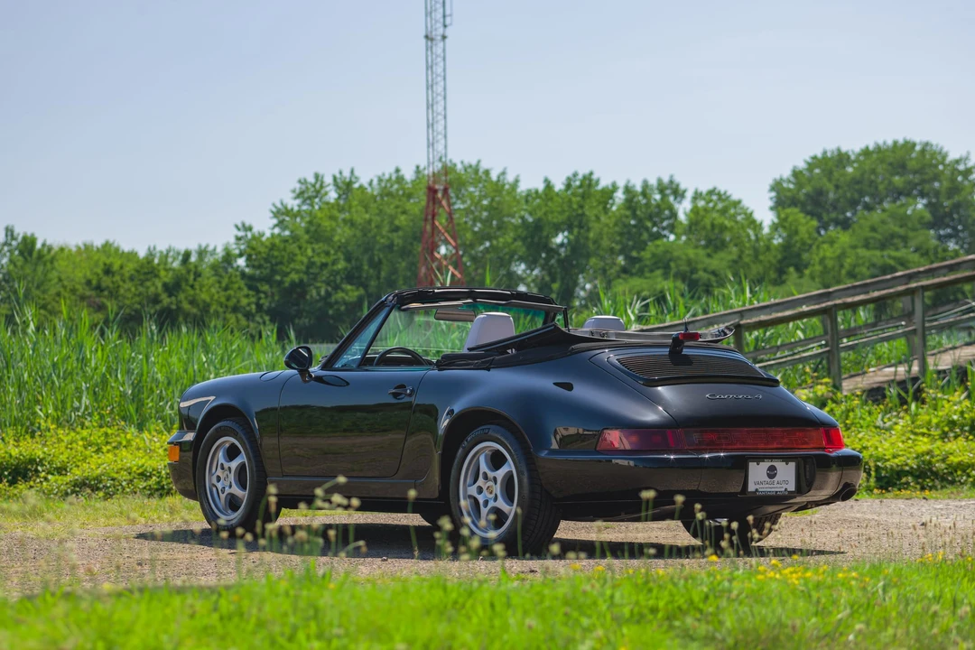 1992 Porsche 964 Carrera 4 - Image 11 of 31