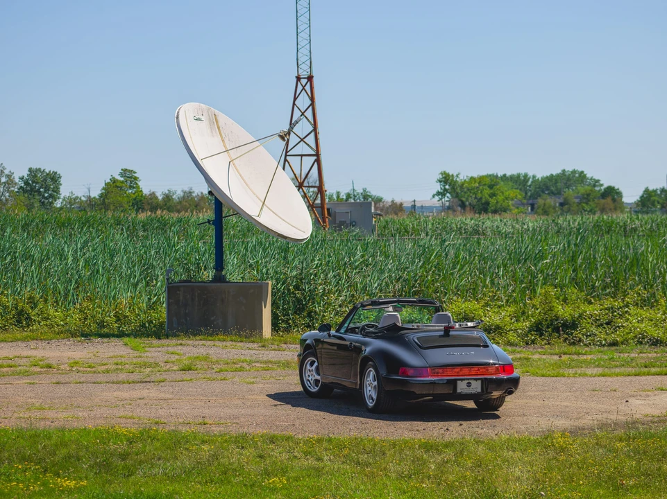 1992 Porsche 964 Carrera 4 - Image 12 of 31