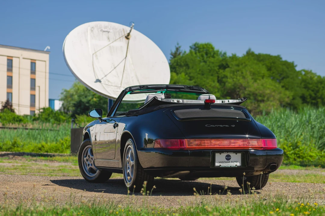 1992 Porsche 964 Carrera 4 - Image 13 of 31