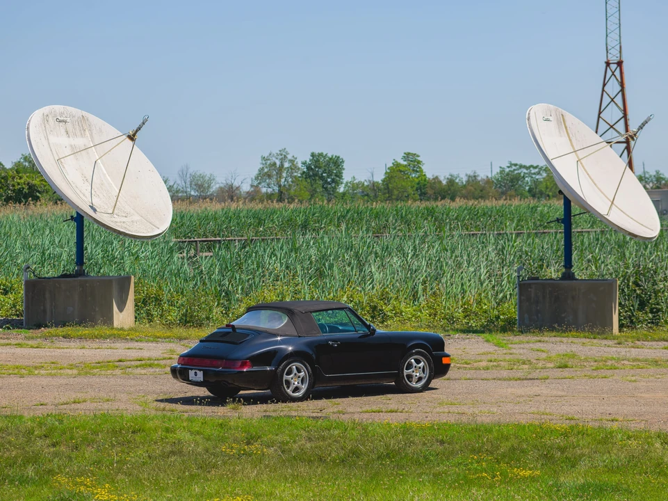 1992 Porsche 964 Carrera 4 - Image 24 of 31