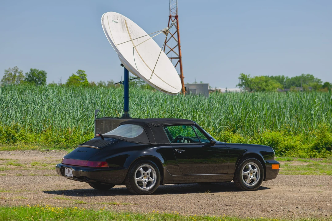 1992 Porsche 964 Carrera 4 - Image 26 of 31