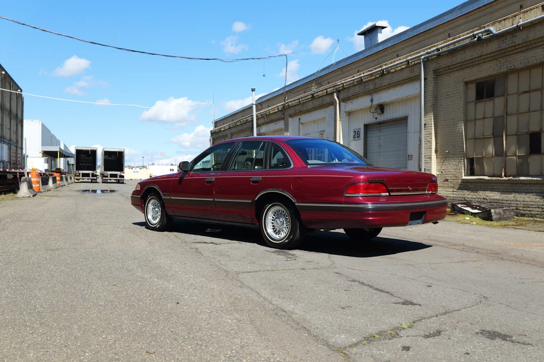 1993 Ford Crown Victoria - Image 29 of 31