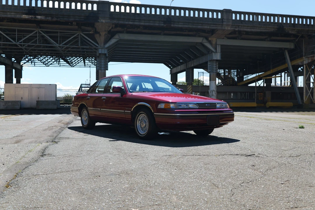 1993 Ford Crown Victoria - Image 13 of 31