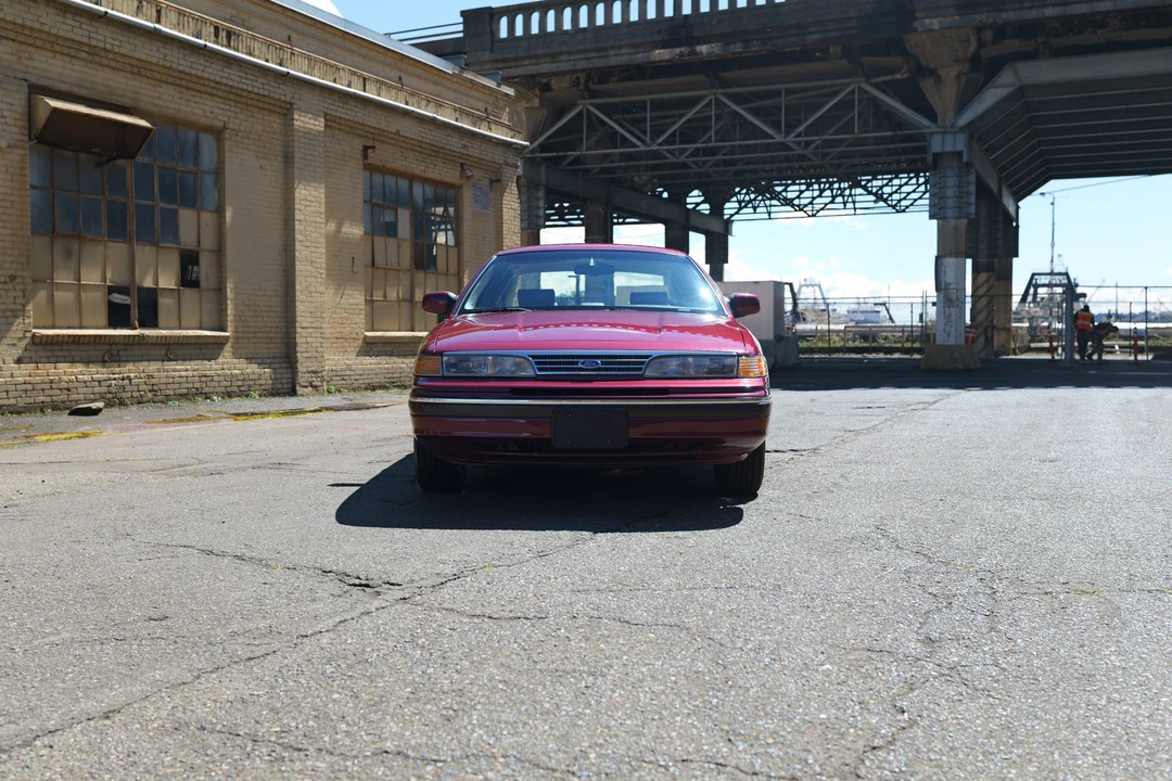 1993 Ford Crown Victoria - Image 10 of 31