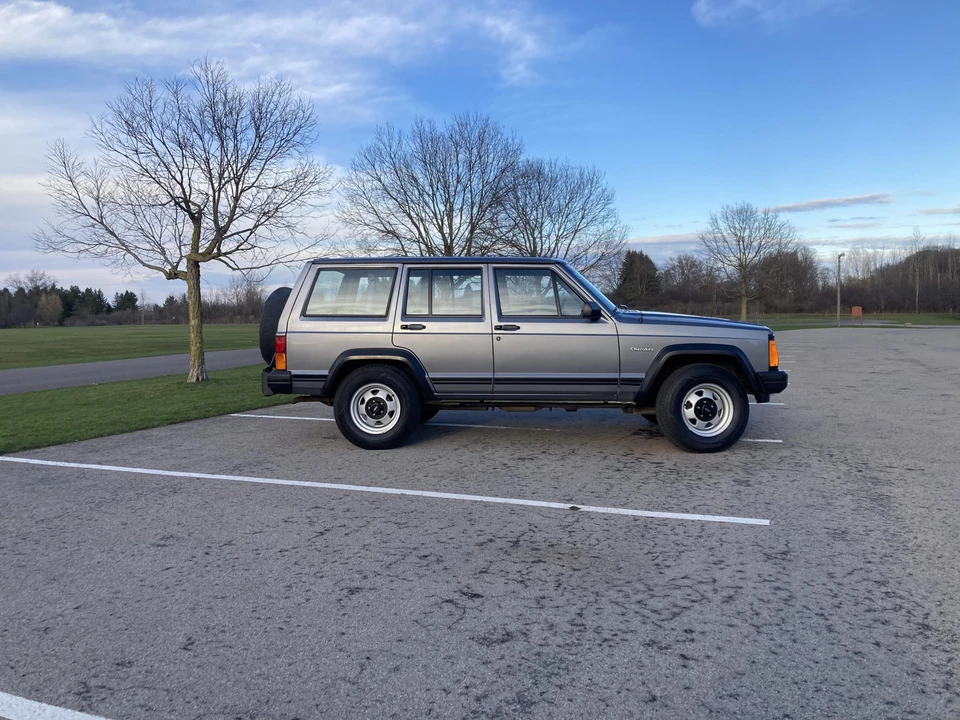 1994 Jeep XJ Cherokee - Image 21 of 31