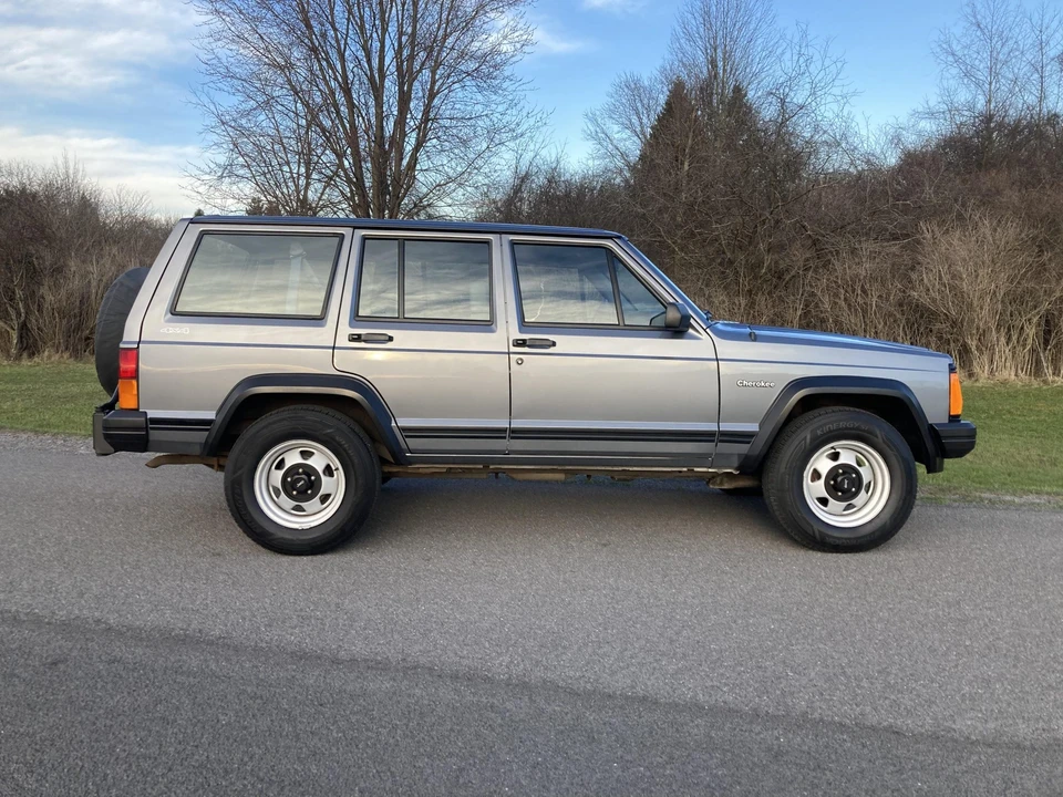 1994 Jeep XJ Cherokee - Image 20 of 31