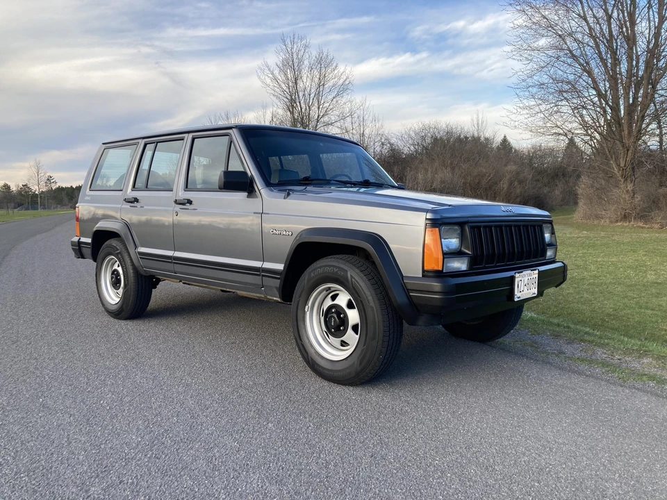1994 Jeep XJ Cherokee - Image 2 of 31