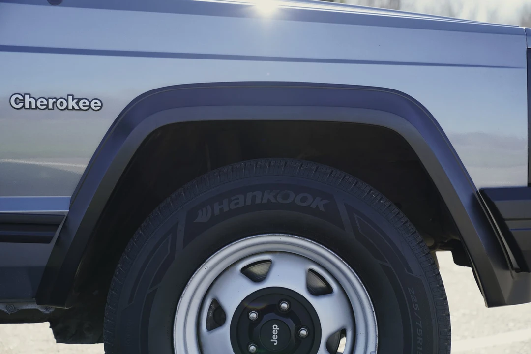 1994 Jeep XJ Cherokee - Image 23 of 31