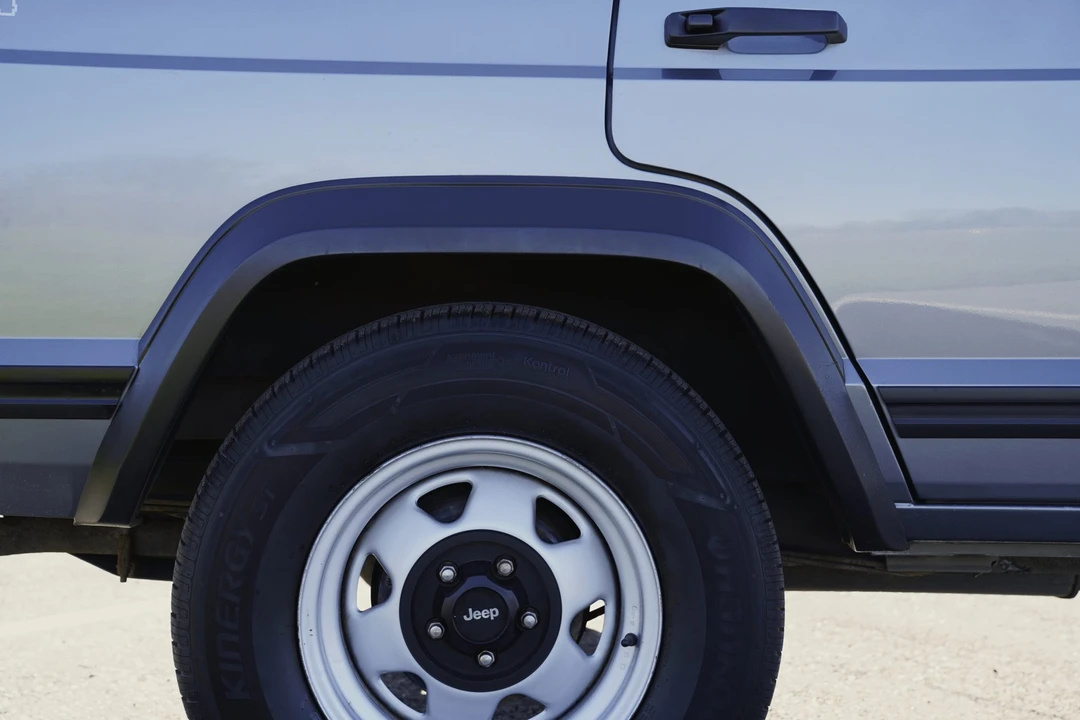 1994 Jeep XJ Cherokee - Image 22 of 31