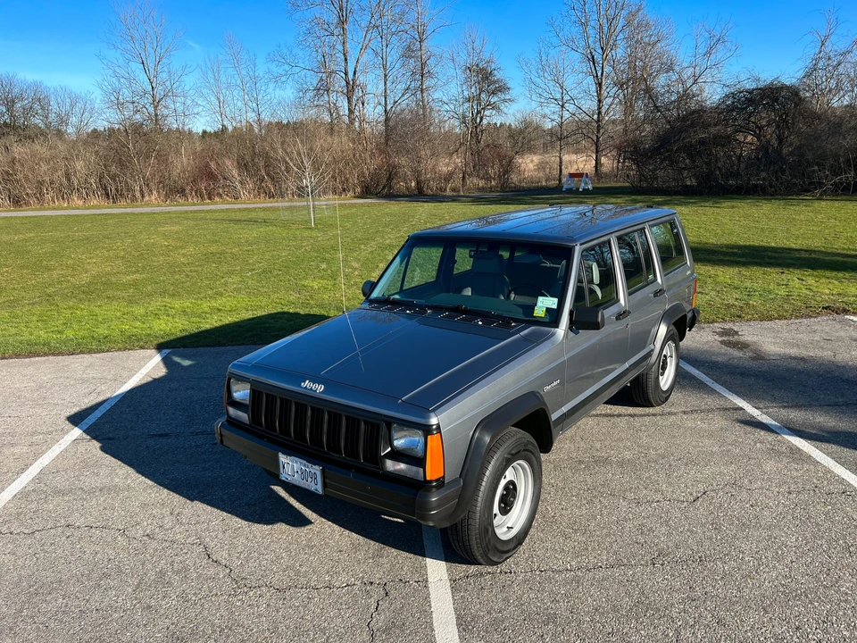 1994 Jeep XJ Cherokee - Image 8 of 31