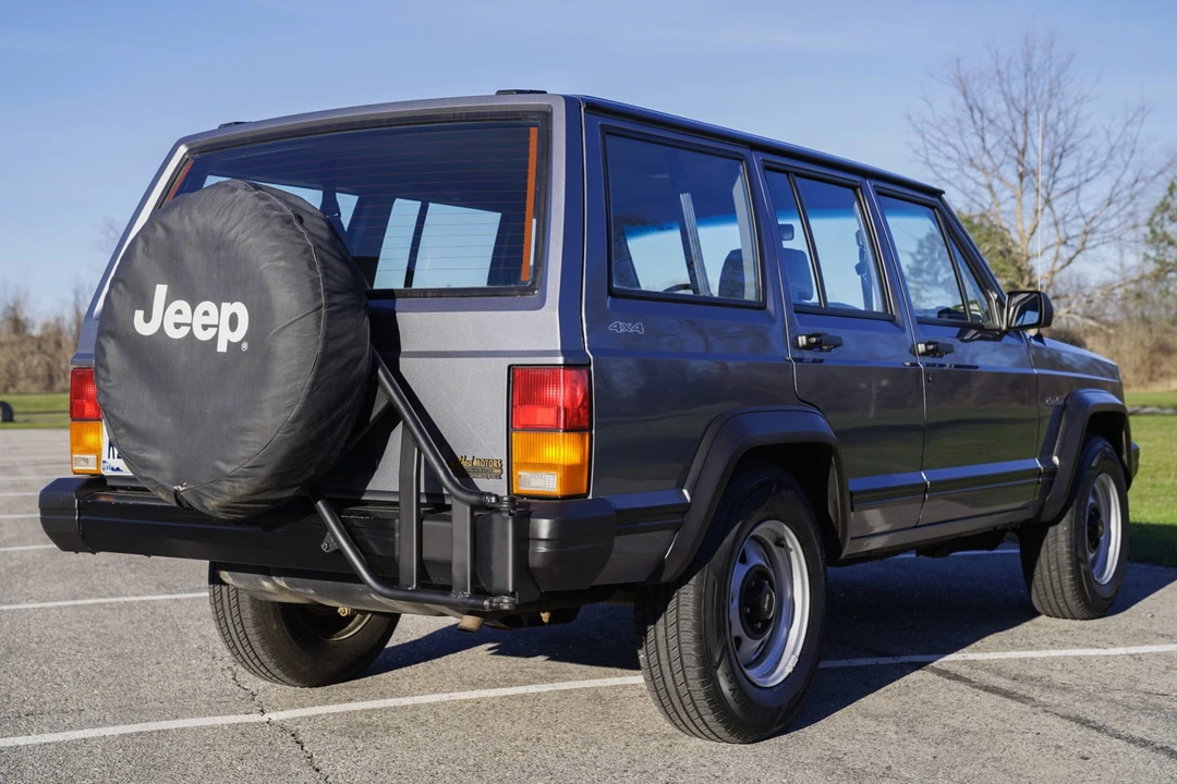 1994 Jeep XJ Cherokee - Image 19 of 31