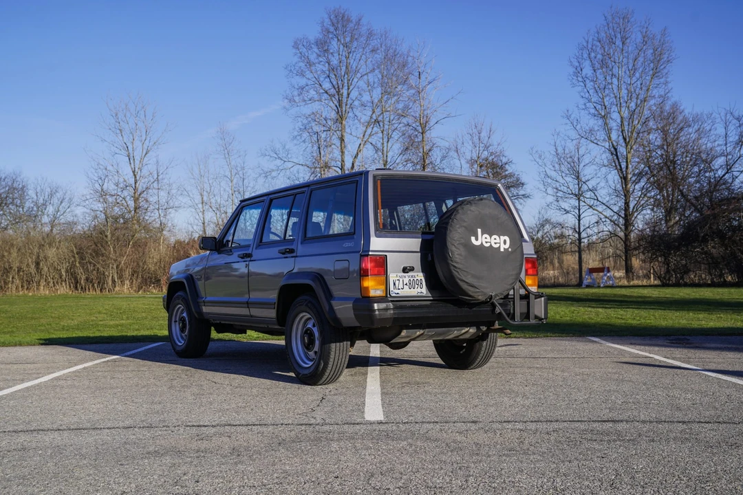 1994 Jeep XJ Cherokee - Image 16 of 31