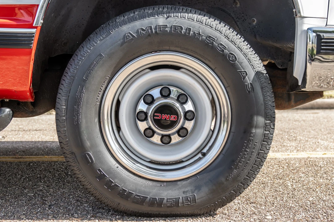 1995 GMC Sierra Heavy Duty 2nd Gen - Image 21 of 31