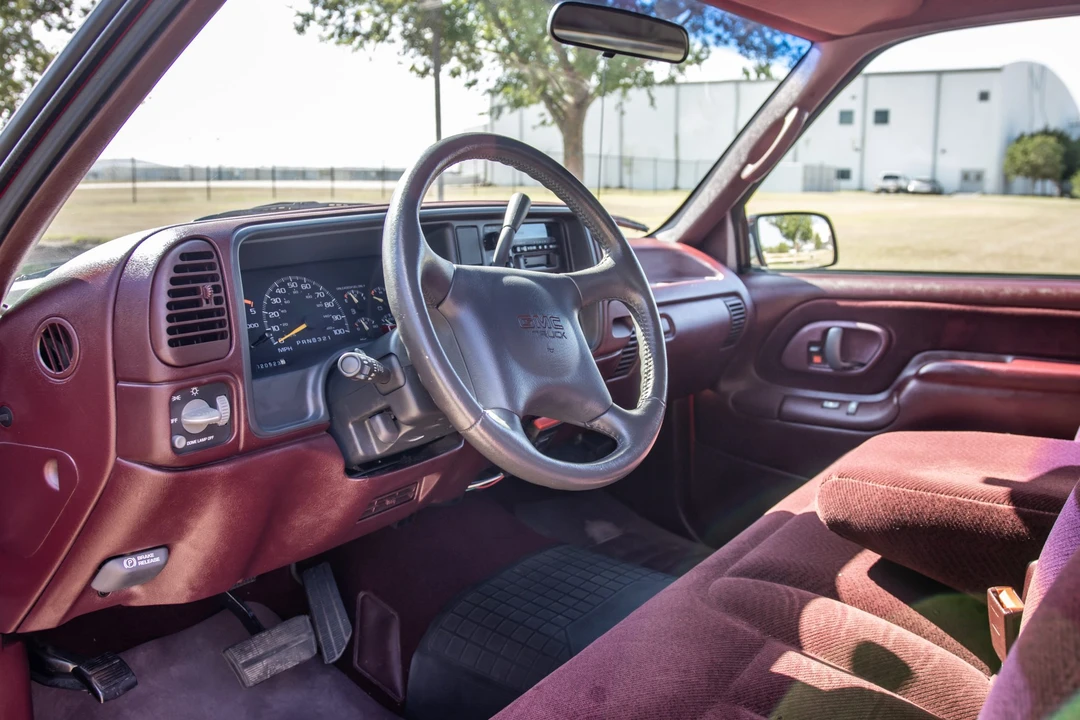 1995 GMC Sierra Heavy Duty 2nd Gen - Image 26 of 31