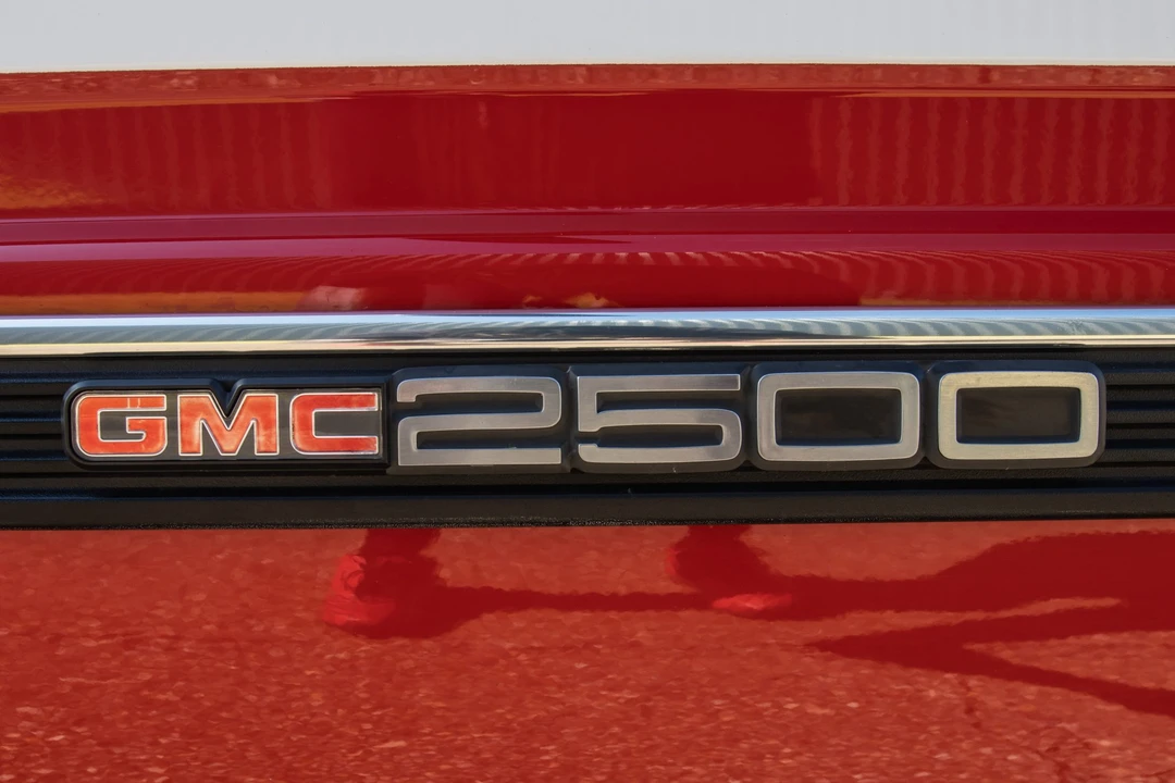 1995 GMC Sierra Heavy Duty 2nd Gen - Image 13 of 31