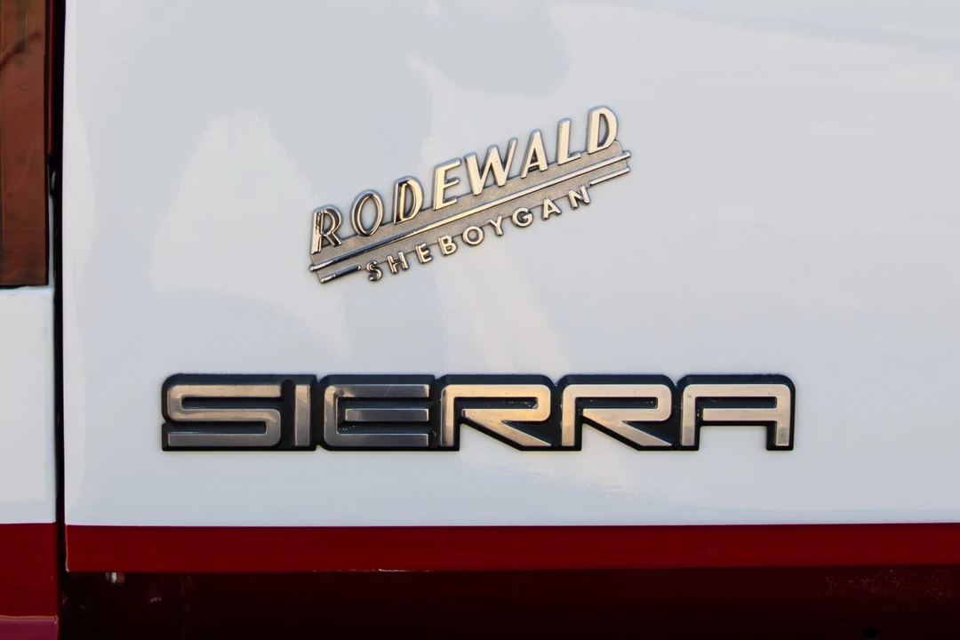 1995 GMC Sierra Heavy Duty 2nd Gen - Image 18 of 31