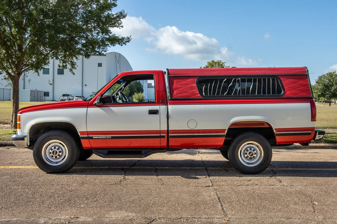 1995 GMC Sierra Heavy Duty 2nd Gen - Image 3 of 31