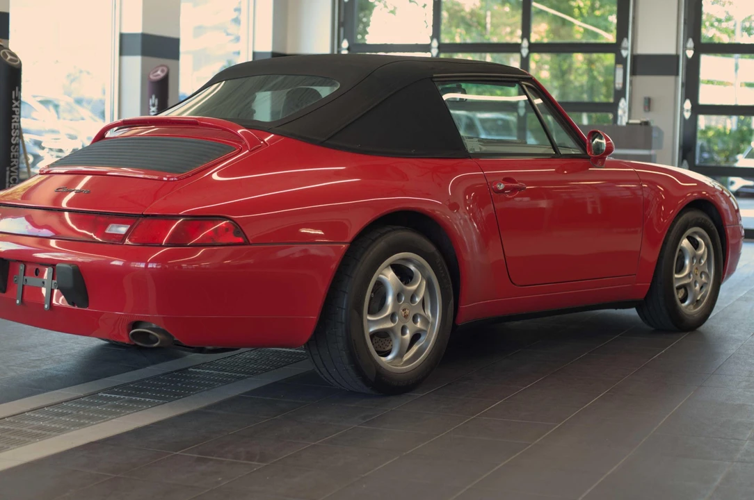 1995 Porsche 993 Carrera - Image 28 of 31