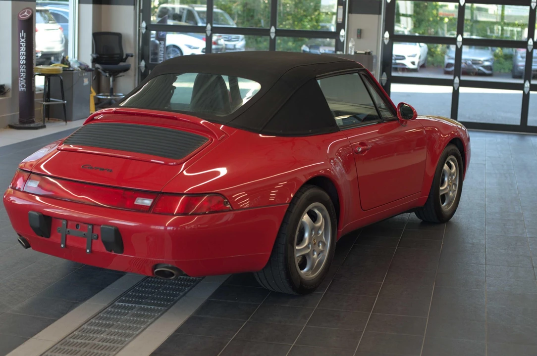 1995 Porsche 993 Carrera - Image 13 of 31
