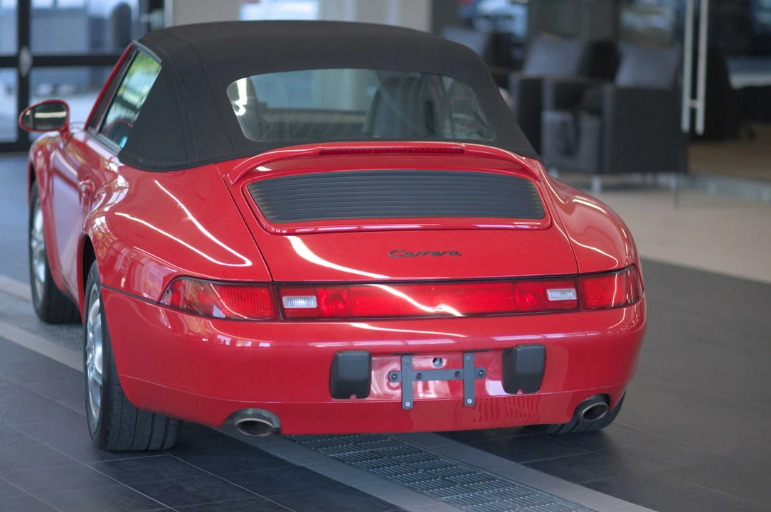 1995 Porsche 993 Carrera - Image 17 of 31