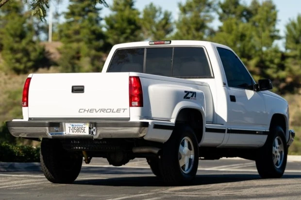 1996 Chevrolet C/K 4th Gen - Image 2 of 8