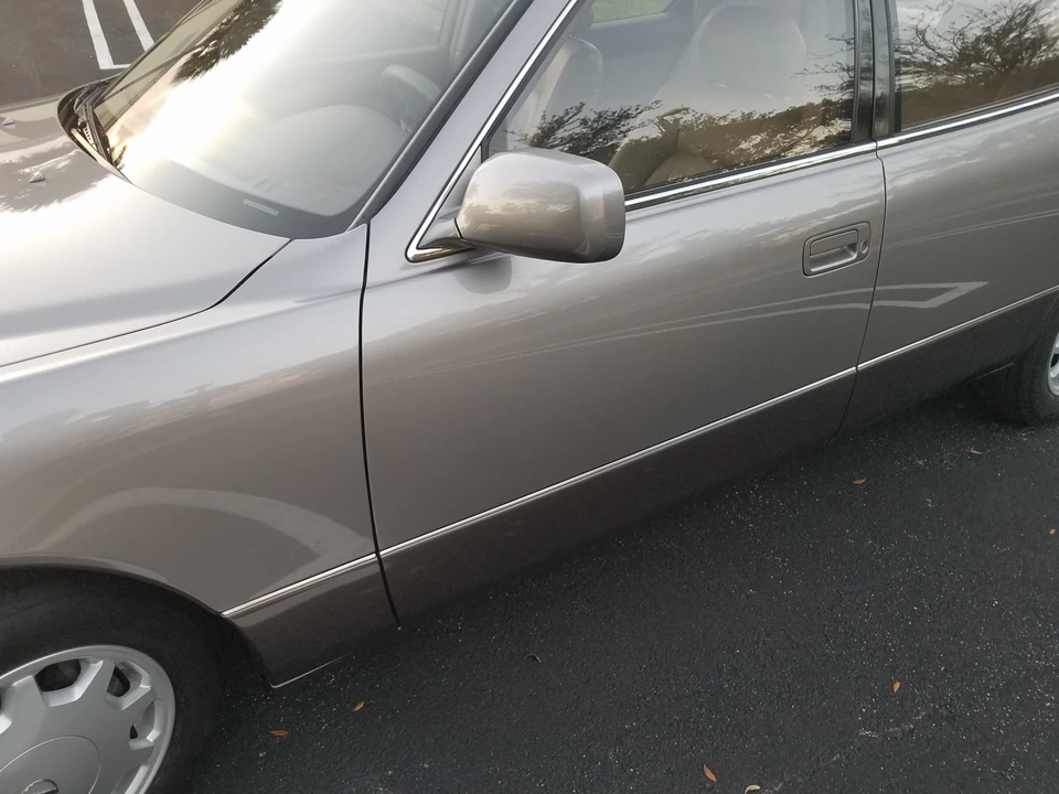 1997 Lexus LS 2nd Gen - Image 21 of 31