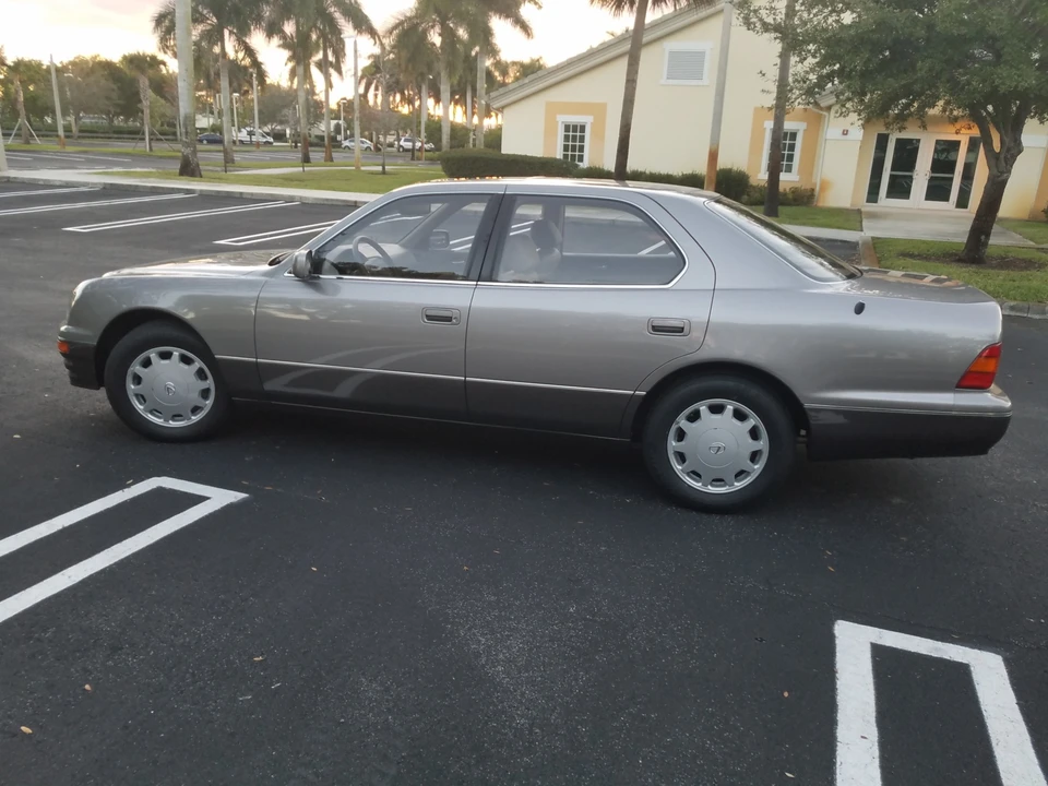 1997 Lexus LS 2nd Gen - Image 7 of 31
