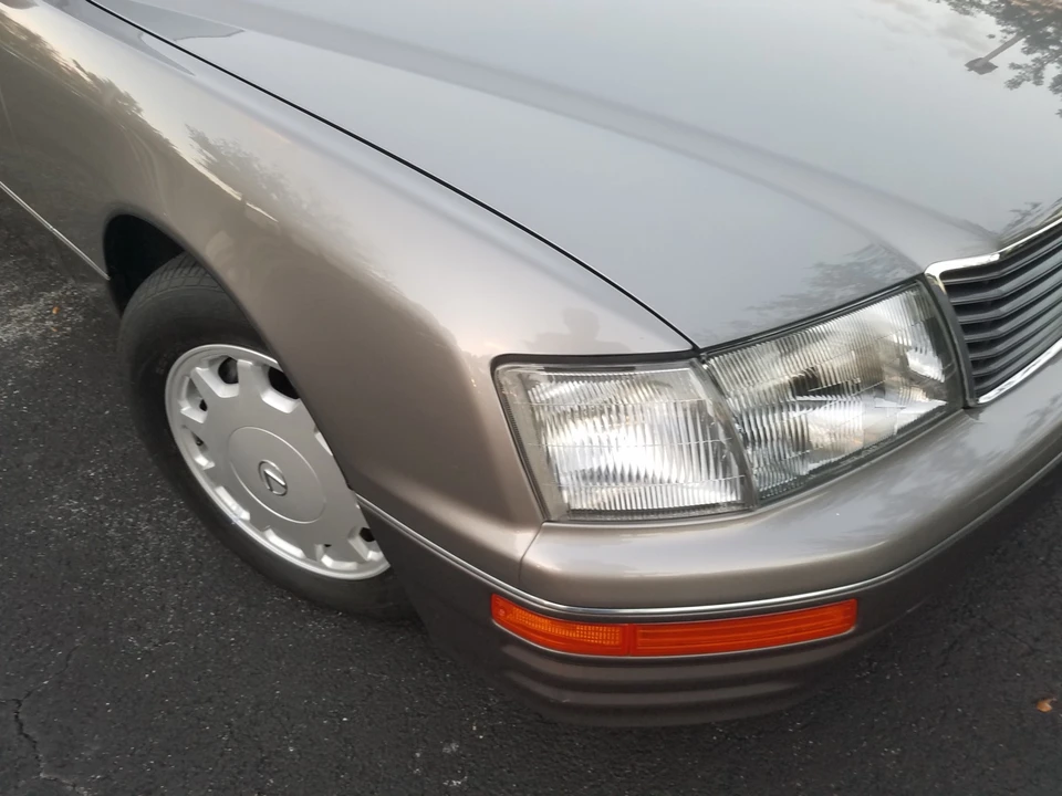 1997 Lexus LS 2nd Gen - Image 16 of 31