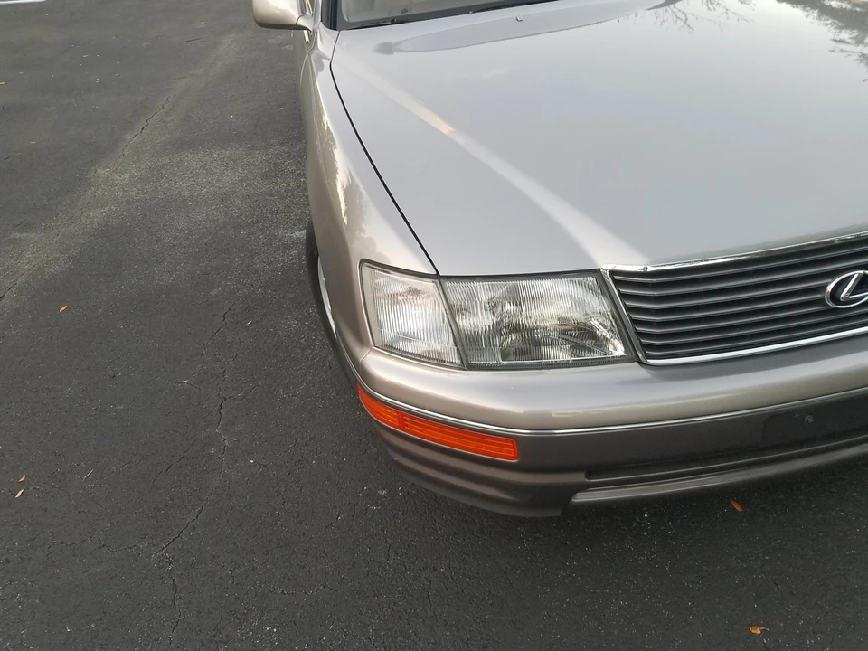 1997 Lexus LS 2nd Gen - Image 18 of 31