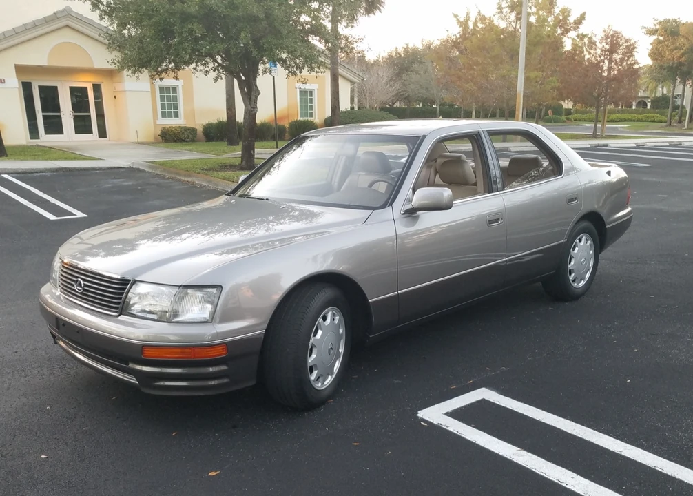1997 Lexus LS 2nd Gen - Image 4 of 31