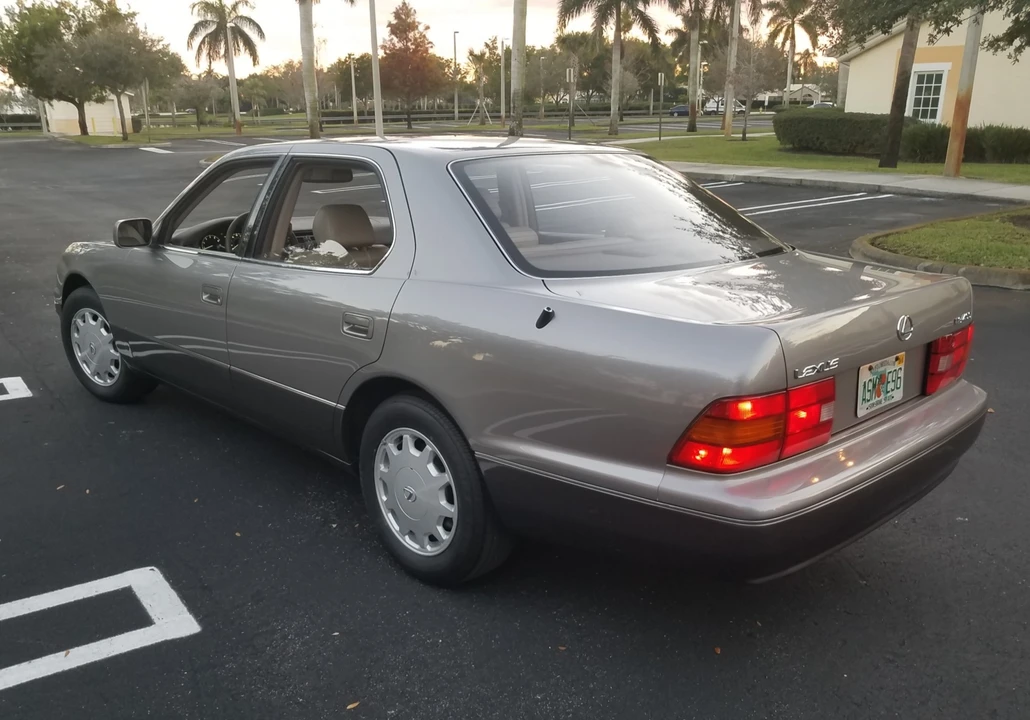 1997 Lexus LS 2nd Gen - Image 9 of 31