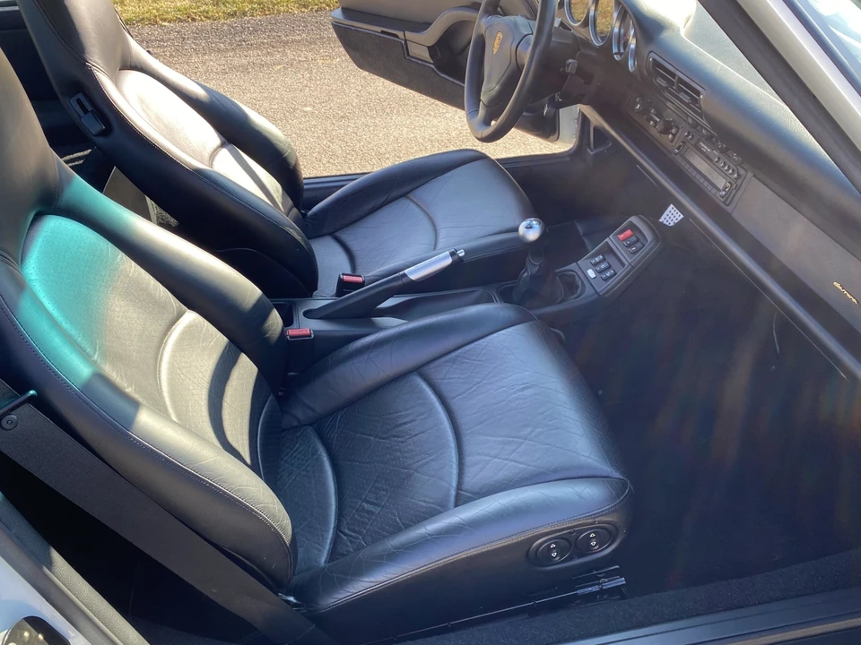 1997 Porsche 993 Carrera - Image 27 of 31