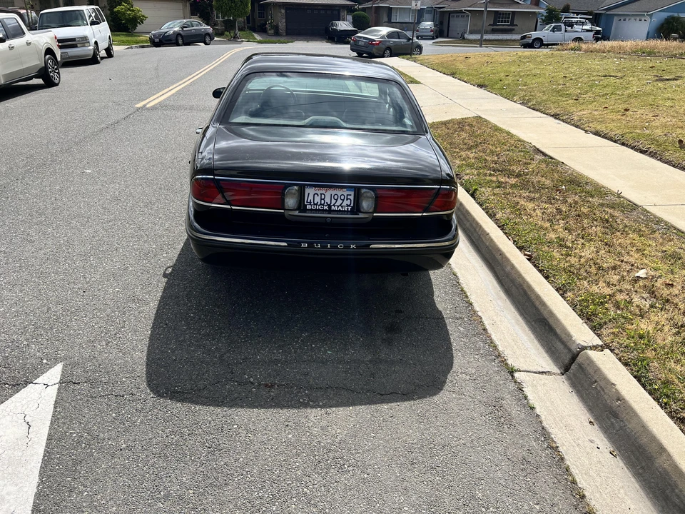 1998 Buick LeSabre - Image 16 of 31