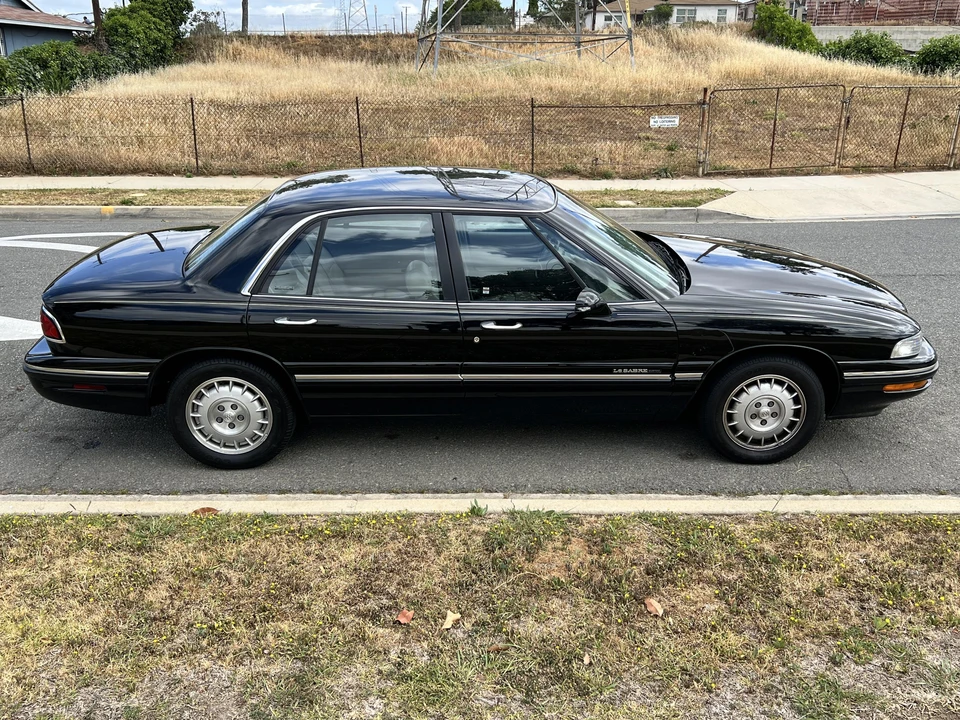1998 Buick LeSabre - Image 18 of 31