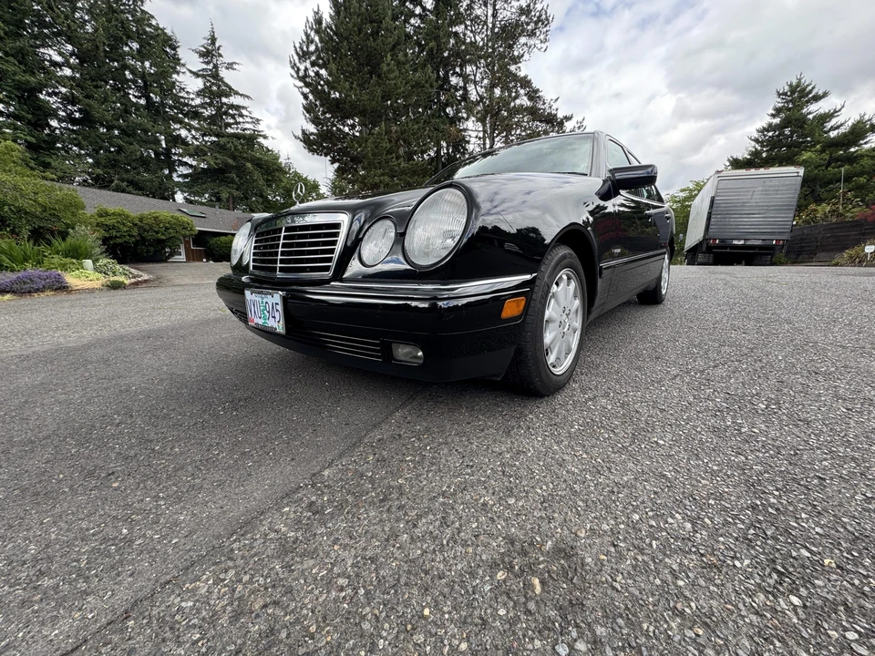 1998 Mercedes-Benz W210 E-Class - Image 2 of 31