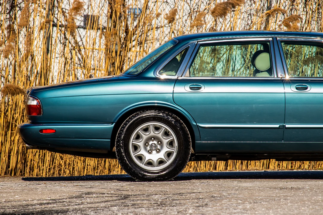 1999 Jaguar X308 XJ - Image 24 of 31