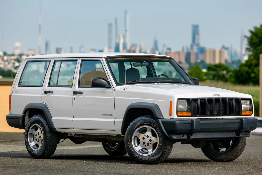 1999 Jeep XJ Cherokee - Image 6 of 31