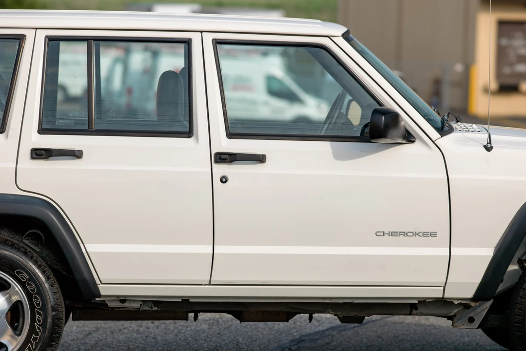 1999 Jeep XJ Cherokee - Image 22 of 31