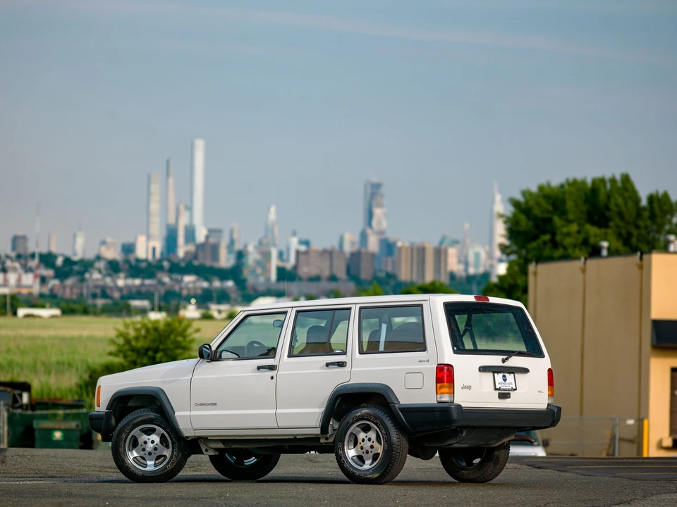 1999 Jeep XJ Cherokee - Image 15 of 31