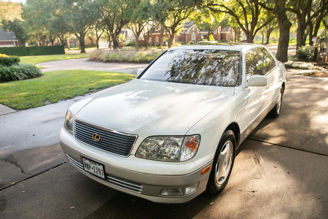 1999 Lexus LS 2nd Gen - Image 10 of 31